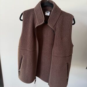 Aritzia Rich Mocha Brown Polartec Vest- Size M New without tags